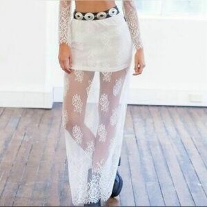 Reverse Ivory Lace Overlay maxi skirt xs
